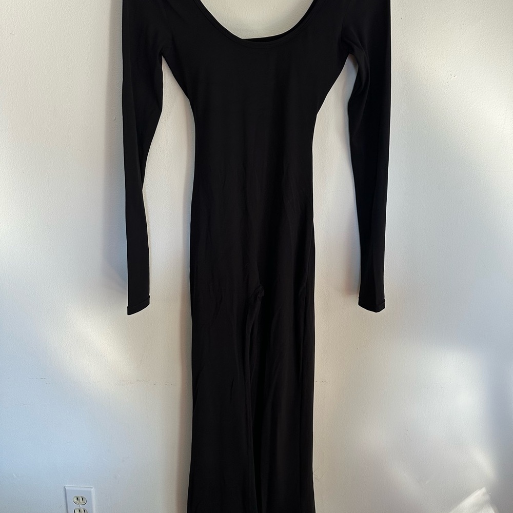 Skin-tight Black Jumpsuit with Long Sleeves